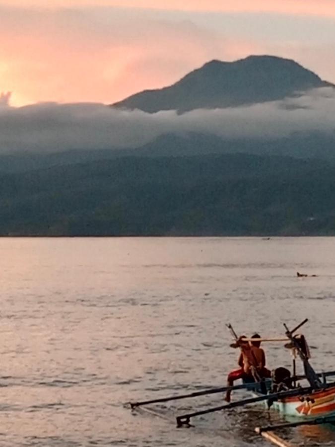 Rumah Nalu Surf Camp Krui エクステリア 写真