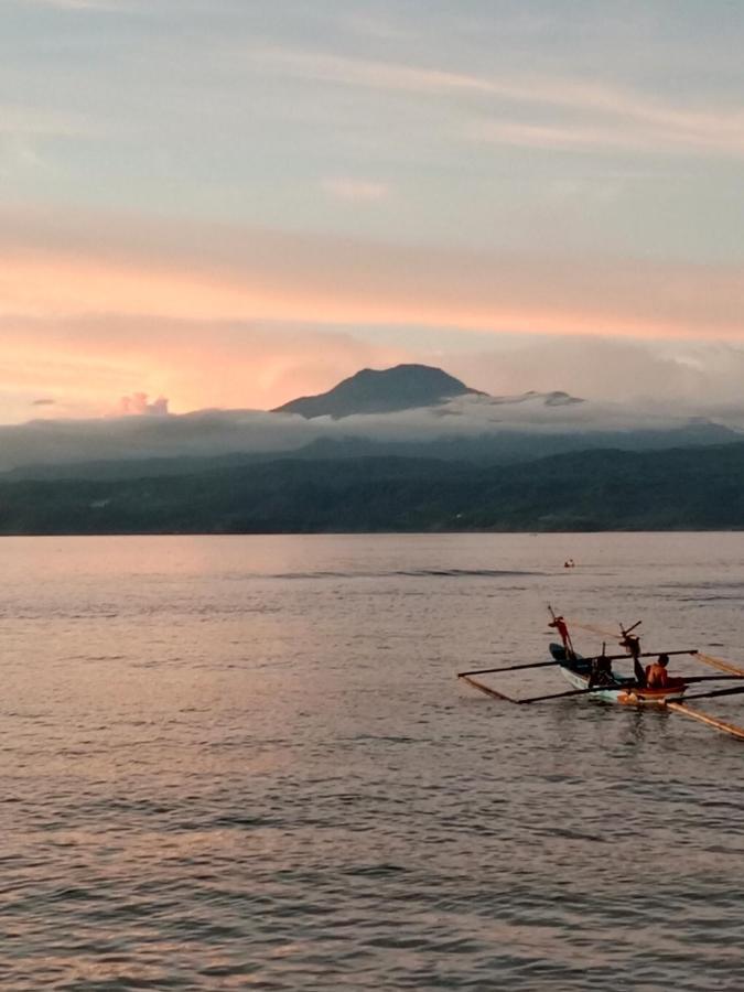 Rumah Nalu Surf Camp Krui エクステリア 写真