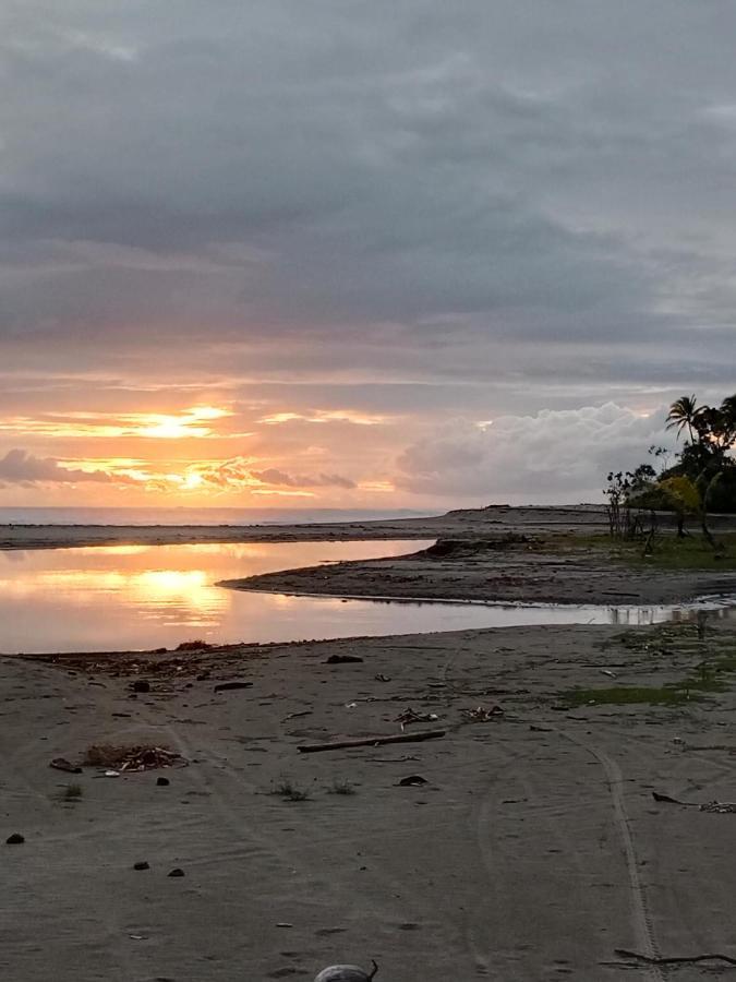 Rumah Nalu Surf Camp Krui エクステリア 写真