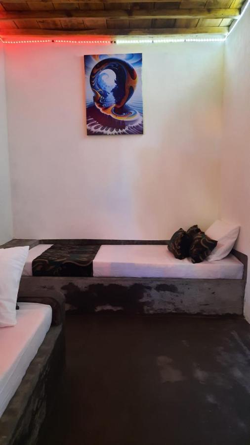 Rumah Nalu Surf Camp Krui エクステリア 写真